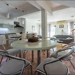 Deleut Apartment *