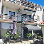 Apartment Deleut *