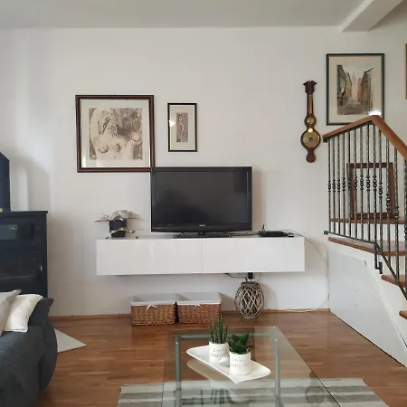 Deleut Apartment *