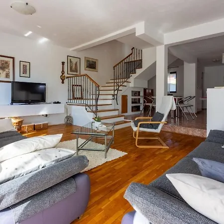Apartment Deleut Novi Vinodolski