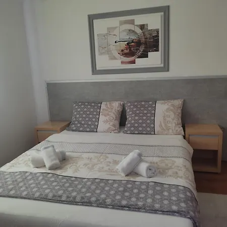 Deleut Apartment *