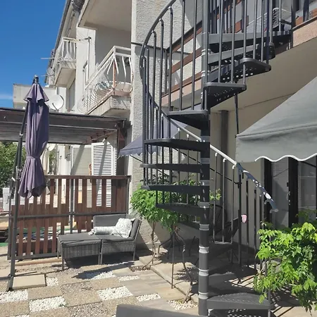 Deleut Apartment *